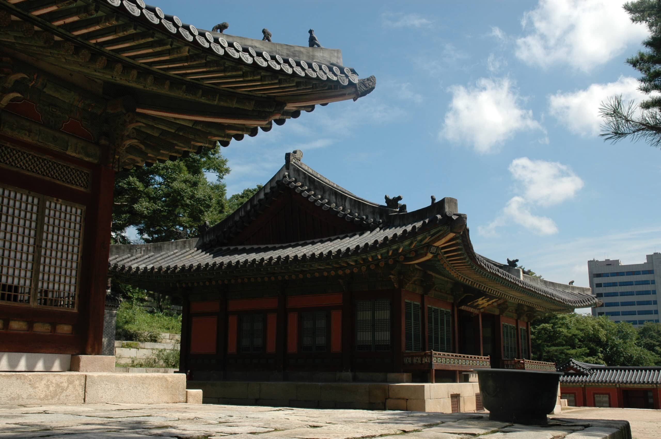Jongmyo Shrine & Changgyeonggung Palace