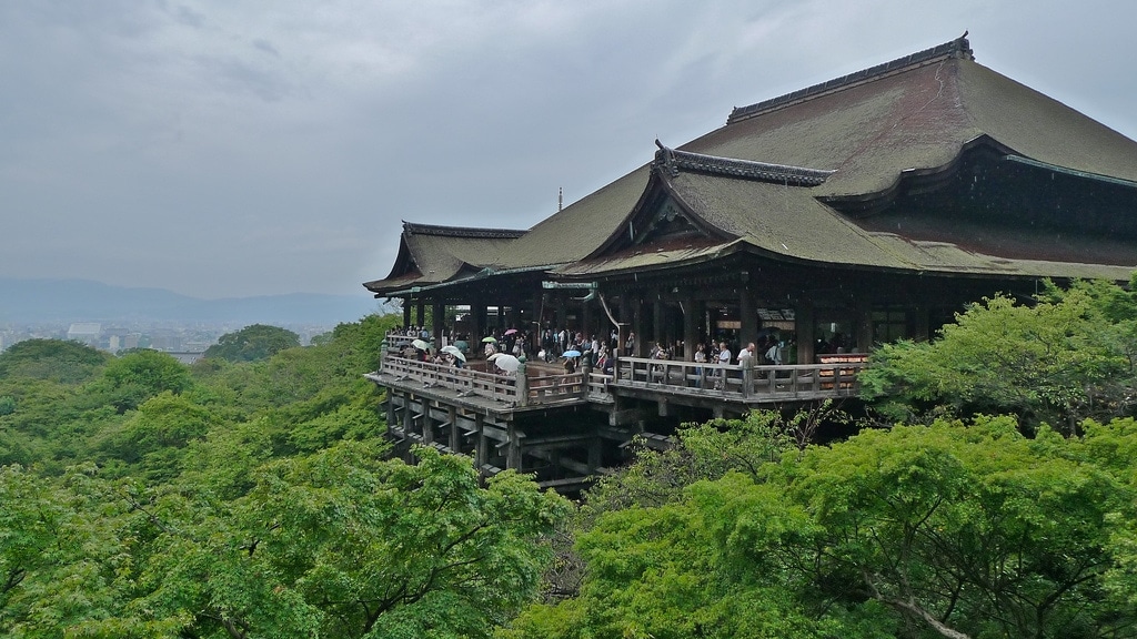 Kiyomizu-dera Hillside
