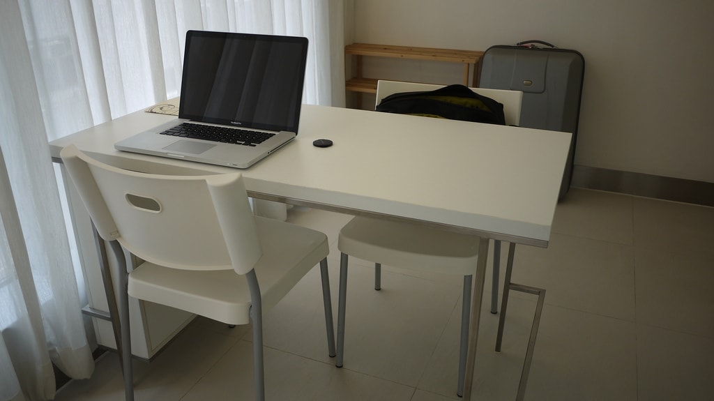 Table / MBP