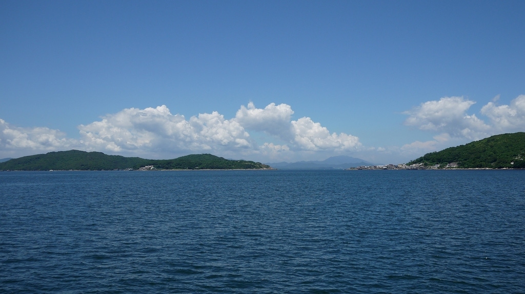 Sailing to Tap Mun Island