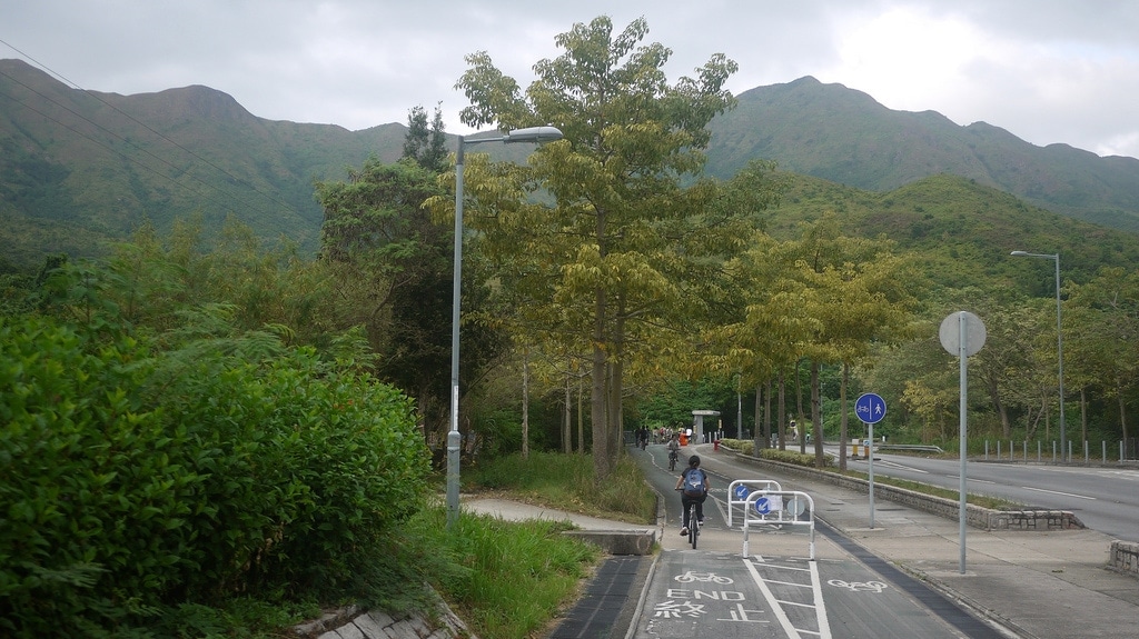 Cycling to Tai Mei Tuk