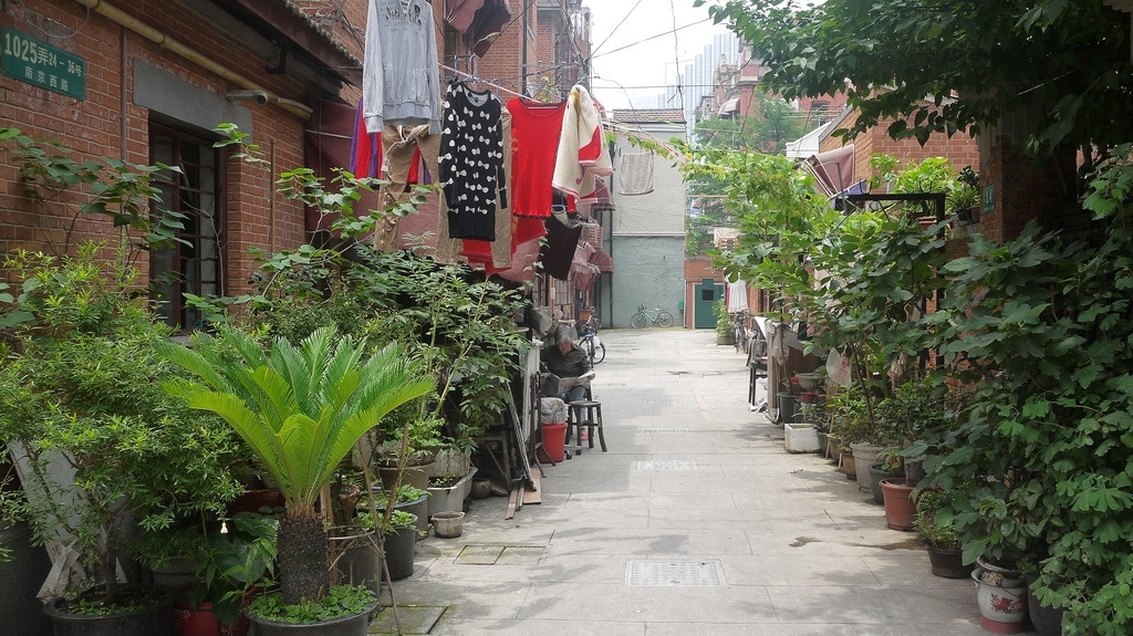 Jing'an Villa Side Street