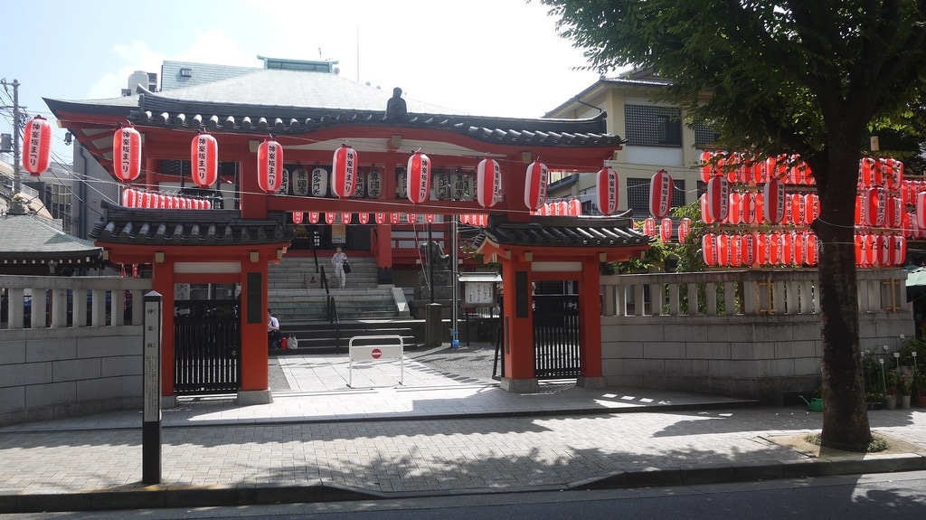 Zenkoku-ji Temple Entrance