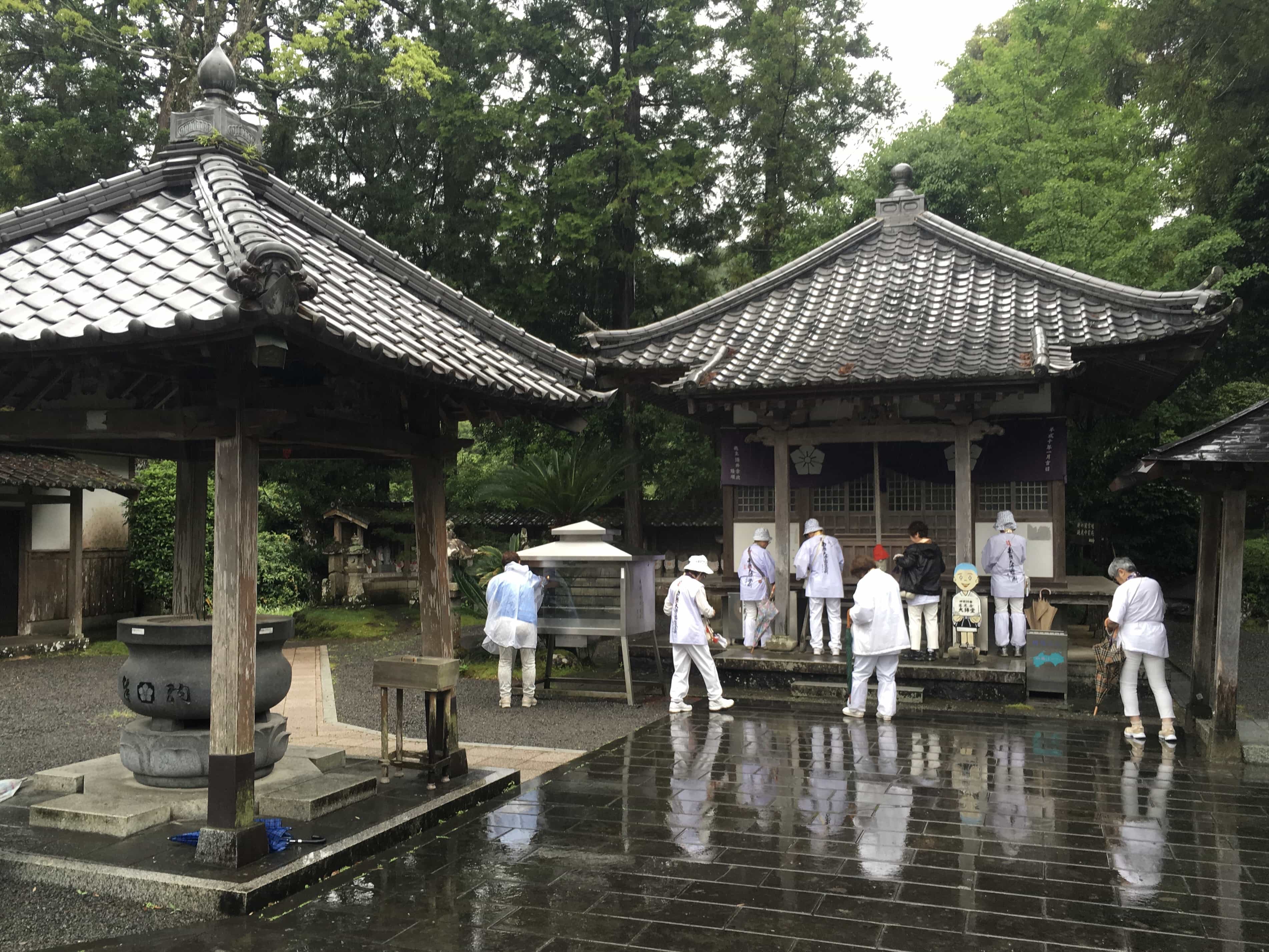 Pilgrims at Enkō-ji