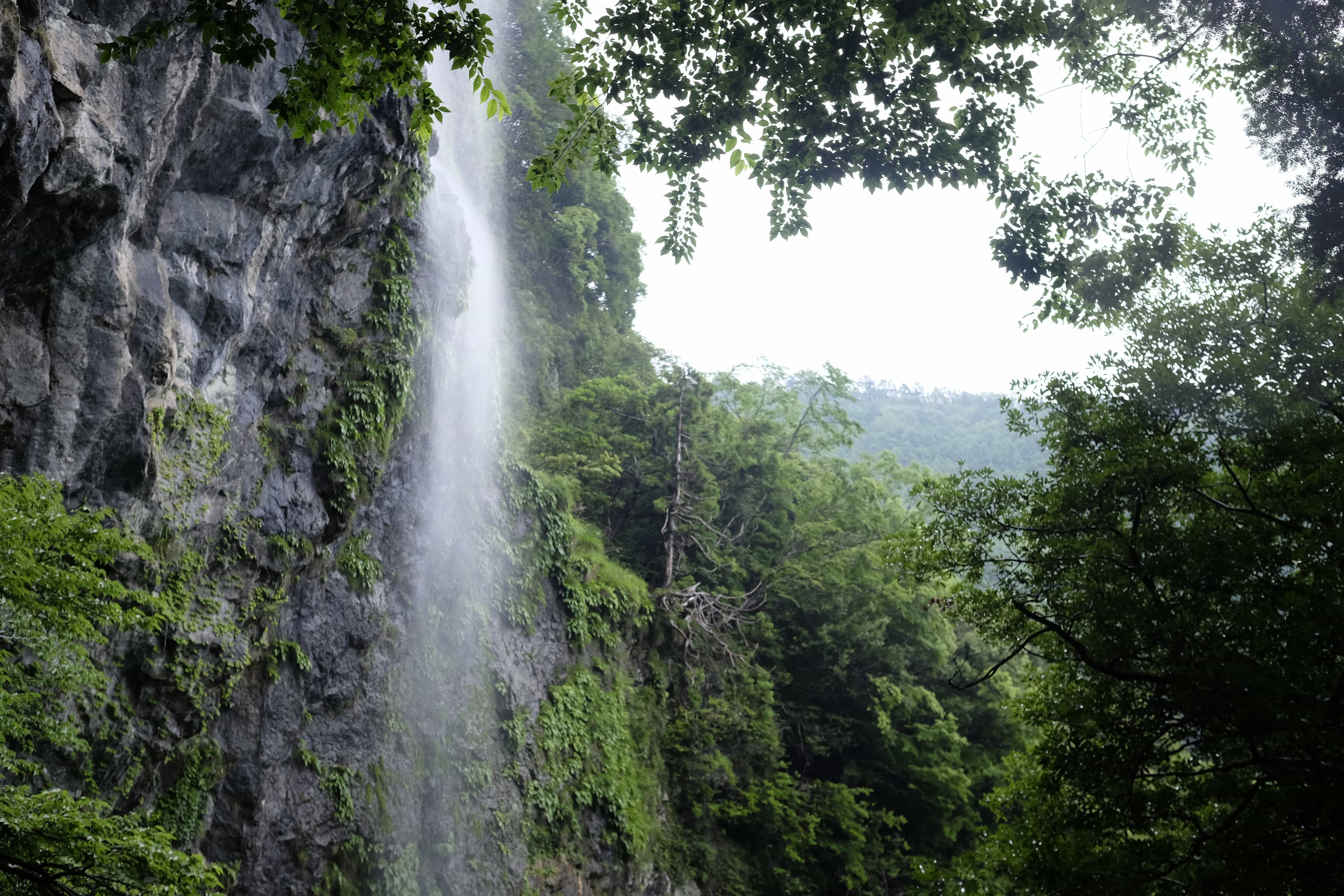 Kanjogataki waterfall (灌頂ヶ滝)