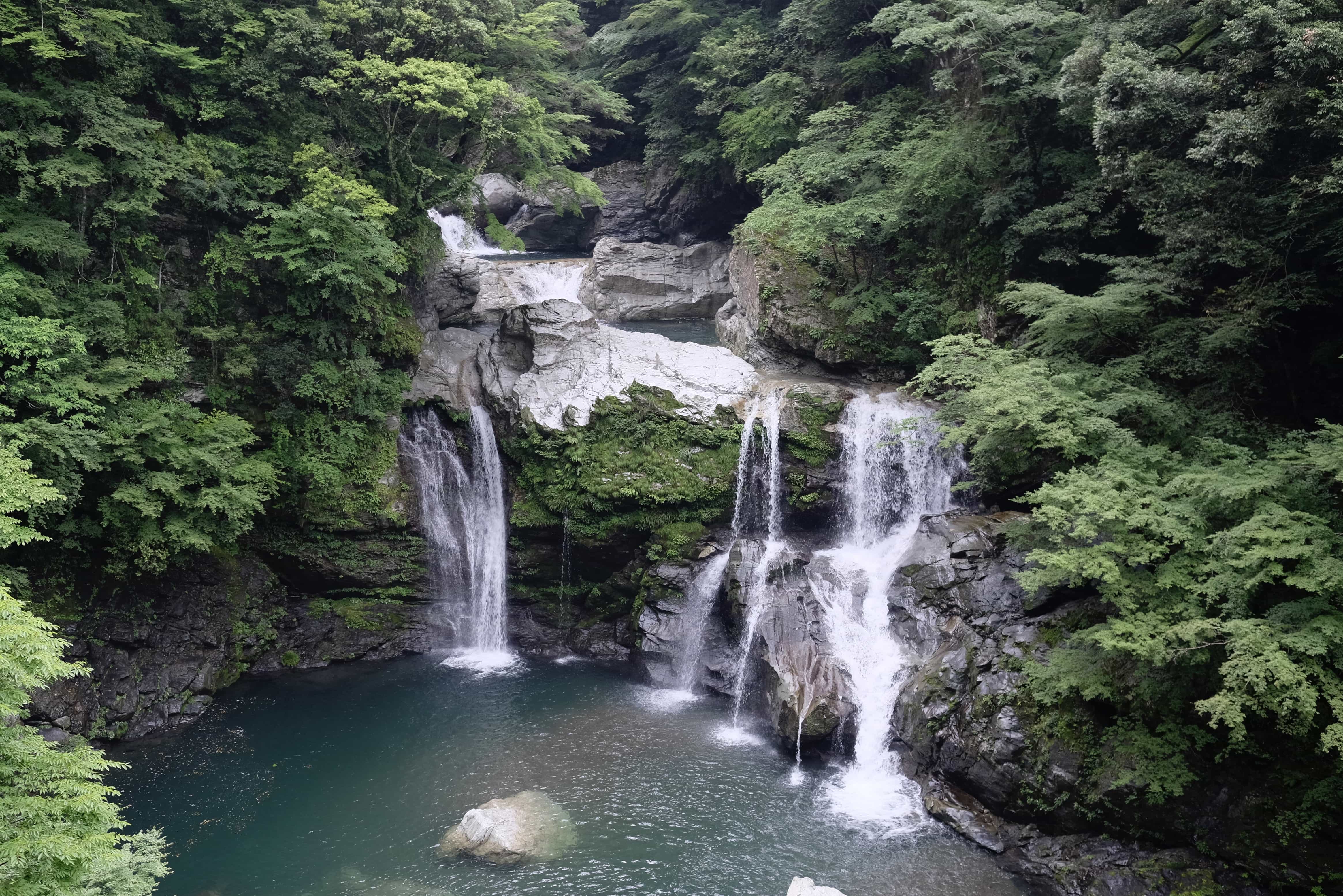 Ōtodoronotaki waterfall (大轟の滝)